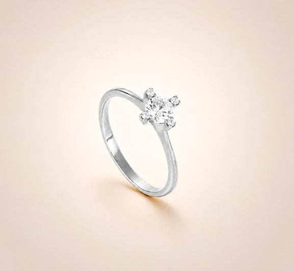 ANELLO SOLITARIO ZIRCONI LATERALI